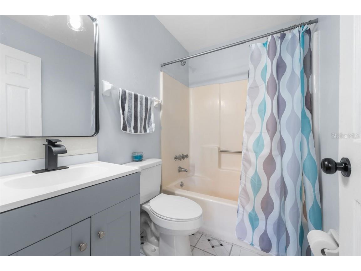 6115 SW 12th Place #13 D Gainesville FL 32607 GC534763 image19