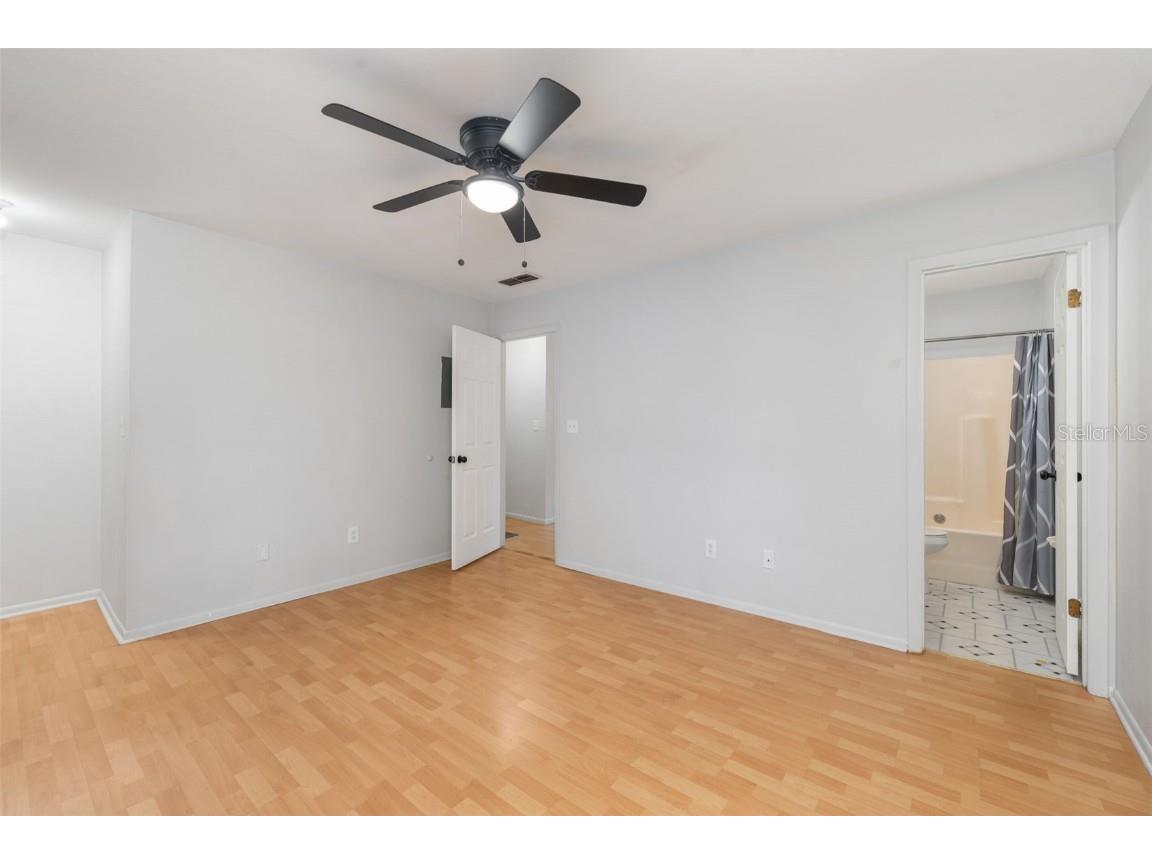 6115 SW 12th Place #13 D Gainesville FL 32607 GC534763 image21