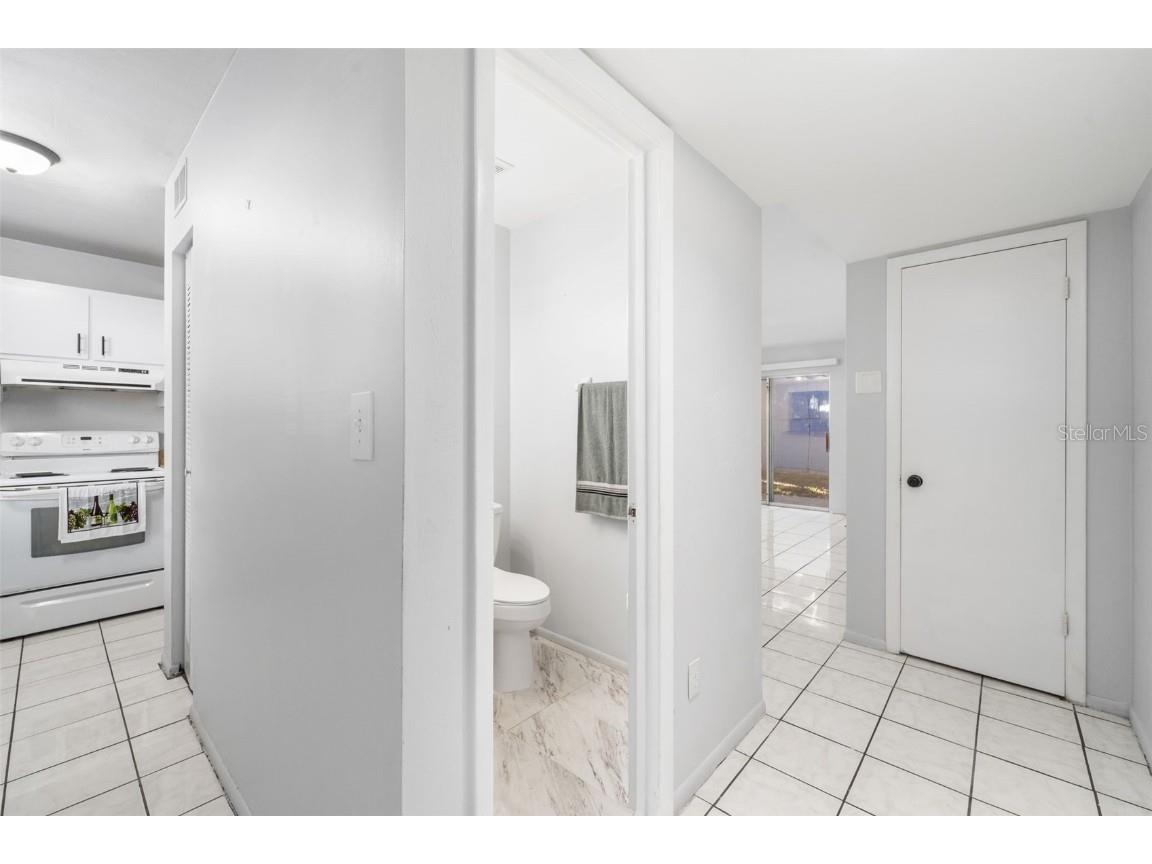 6115 SW 12th Place #13 D Gainesville FL 32607 GC534763 image9