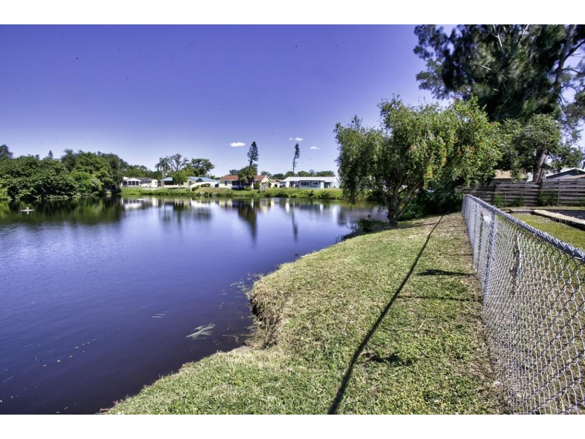 6116 38th Avenue W Bradenton FL 34209 A4669240 image2