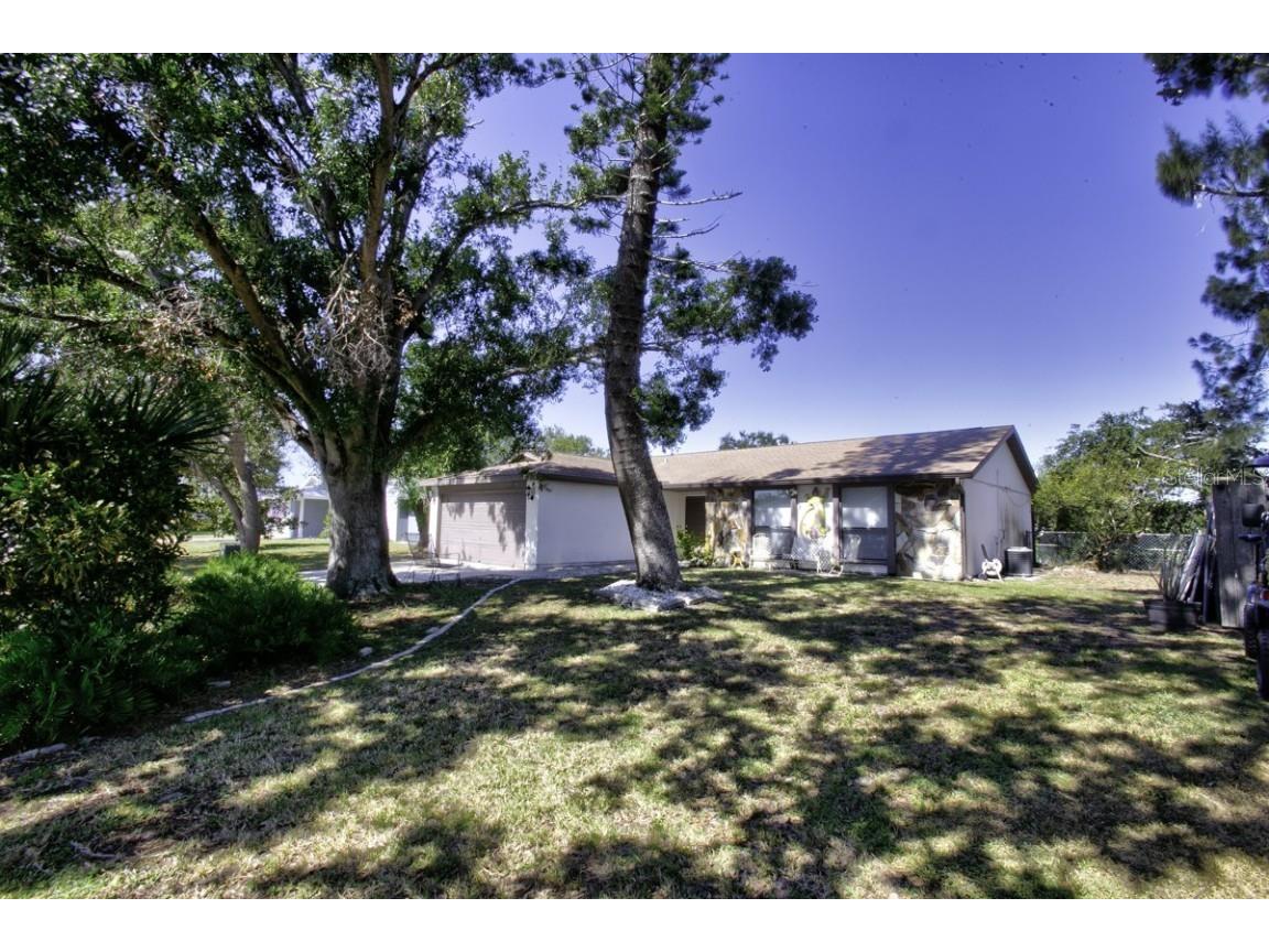 6116 38th Avenue W Bradenton FL 34209 A4669240 image26