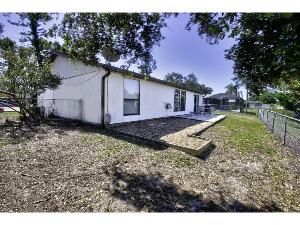 6116 38th Avenue W Bradenton FL 34209 A4669240 image30