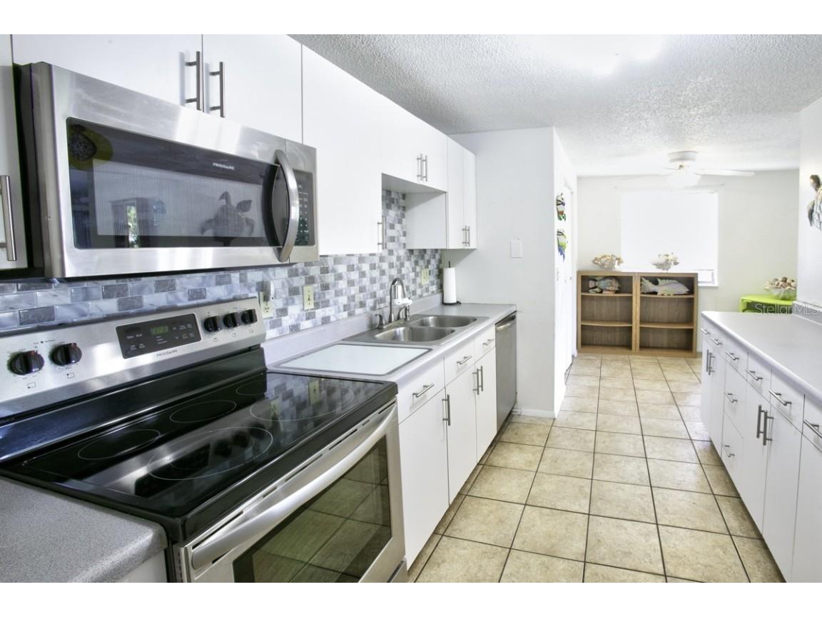 6116 38th Avenue W Bradenton FL 34209 A4669240 image9