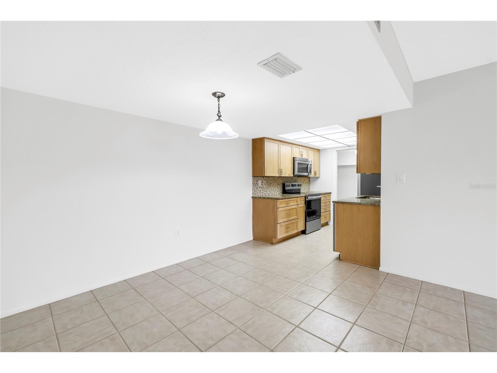 6116 43rd Street W #104D Bradenton FL 34210 A4664500 image13