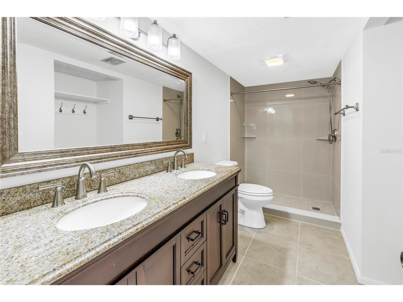 6116 43rd Street W #104D Bradenton FL 34210 A4664500 image26