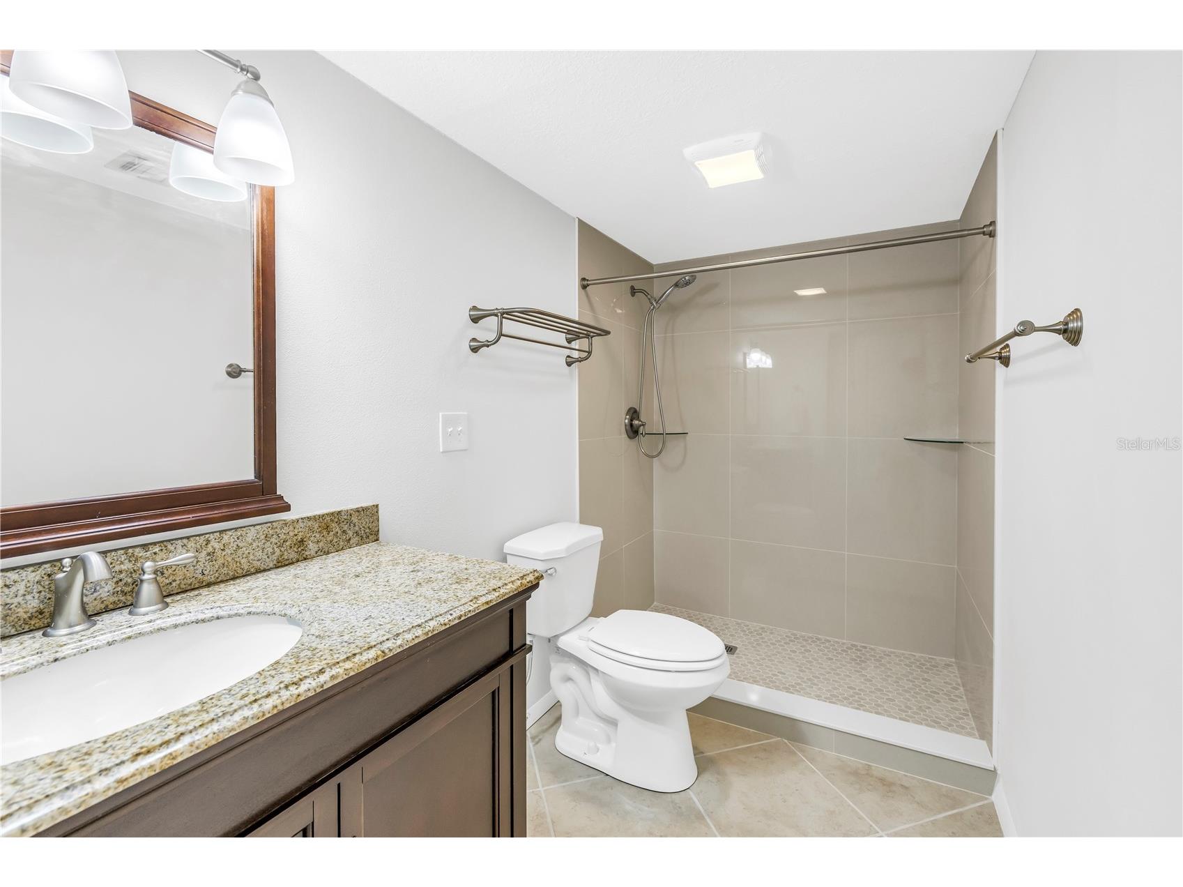 6116 43rd Street W #104D Bradenton FL 34210 A4664500 image31