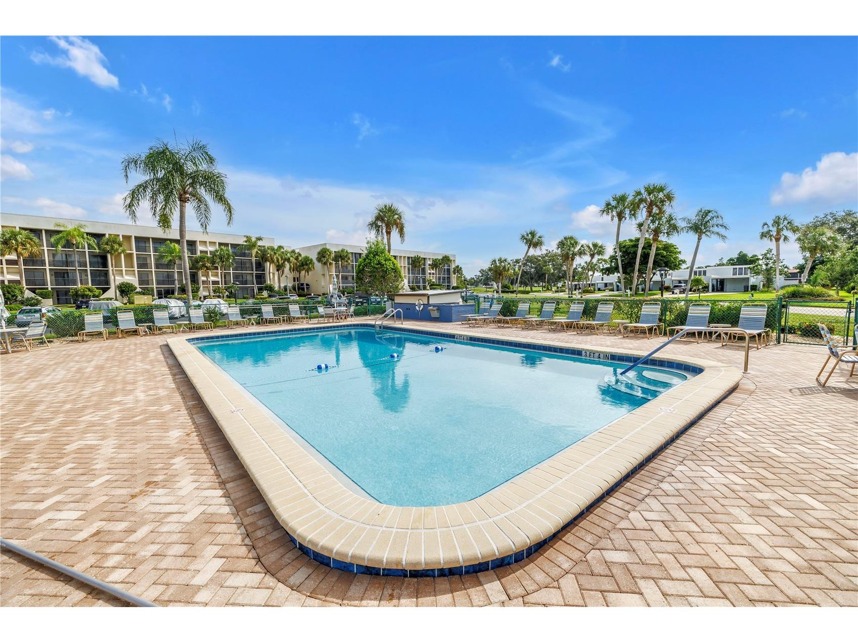 6116 43rd Street W #104D Bradenton FL 34210 A4664500 image41