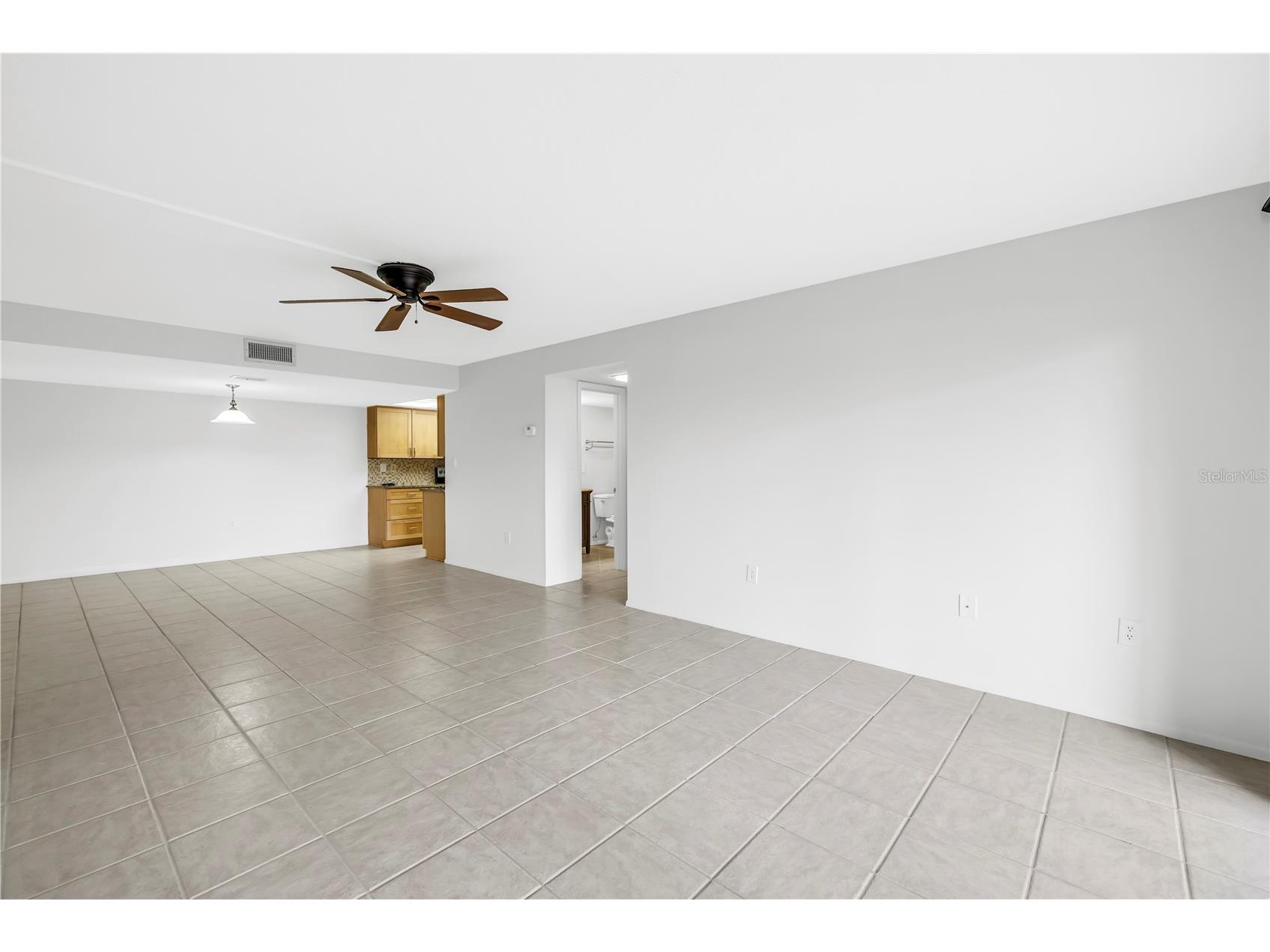 6116 43rd Street W #104D Bradenton FL 34210 A4664500 image8