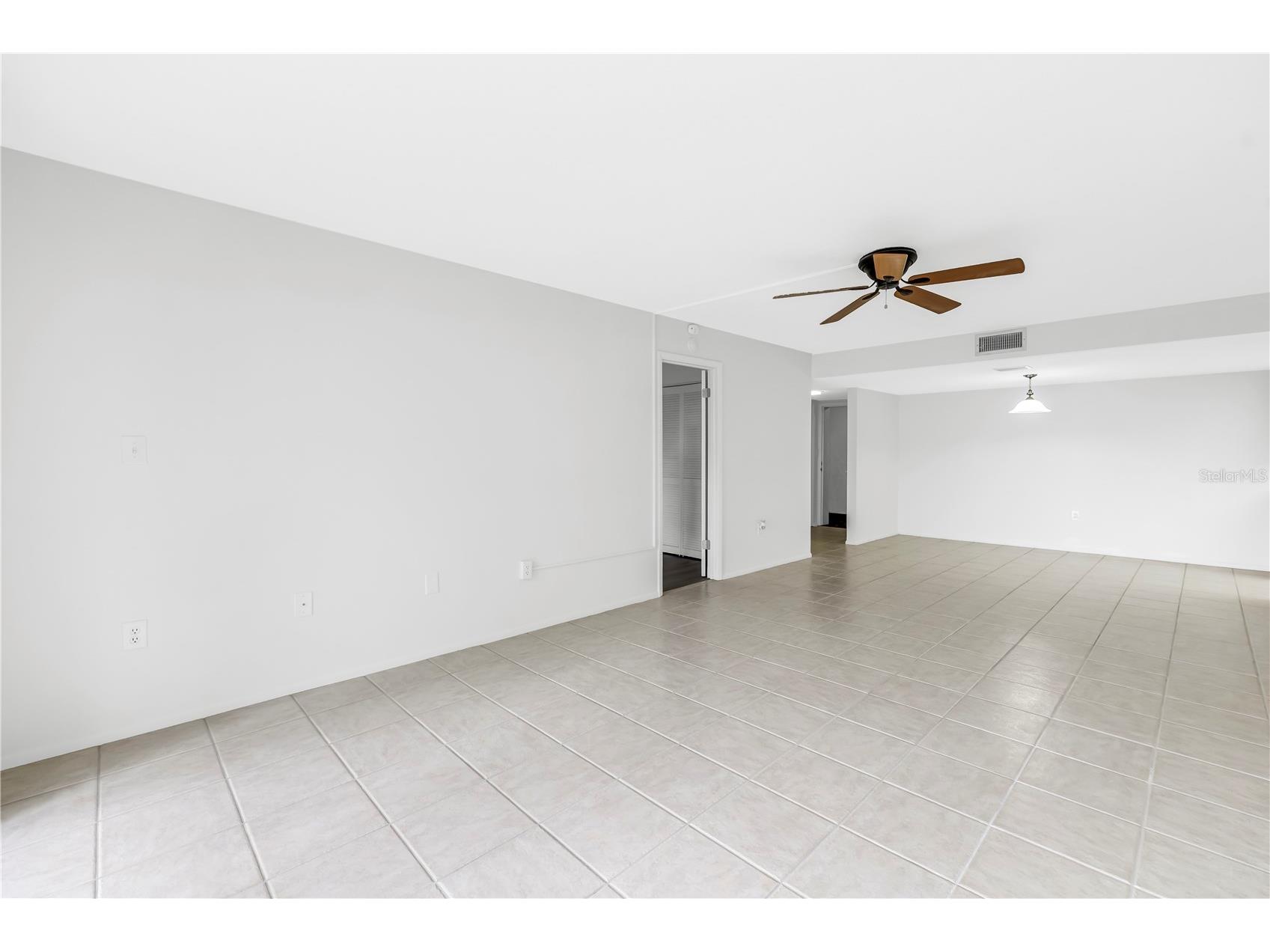 6116 43rd Street W #104D Bradenton FL 34210 A4664500 image9