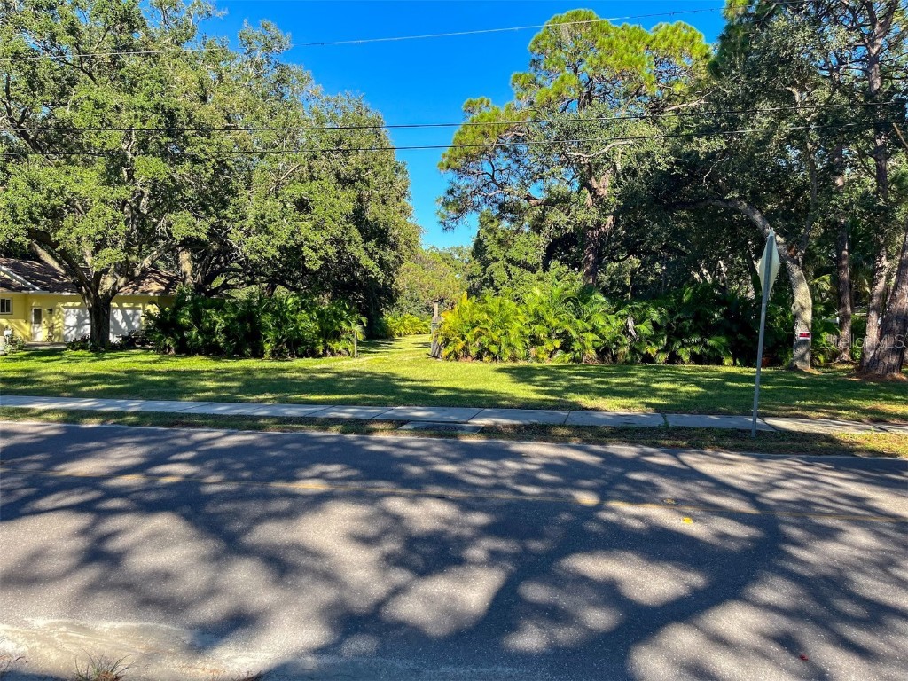 6117 100th Way N Saint Petersburg FL 33708 TB8313812 image1
