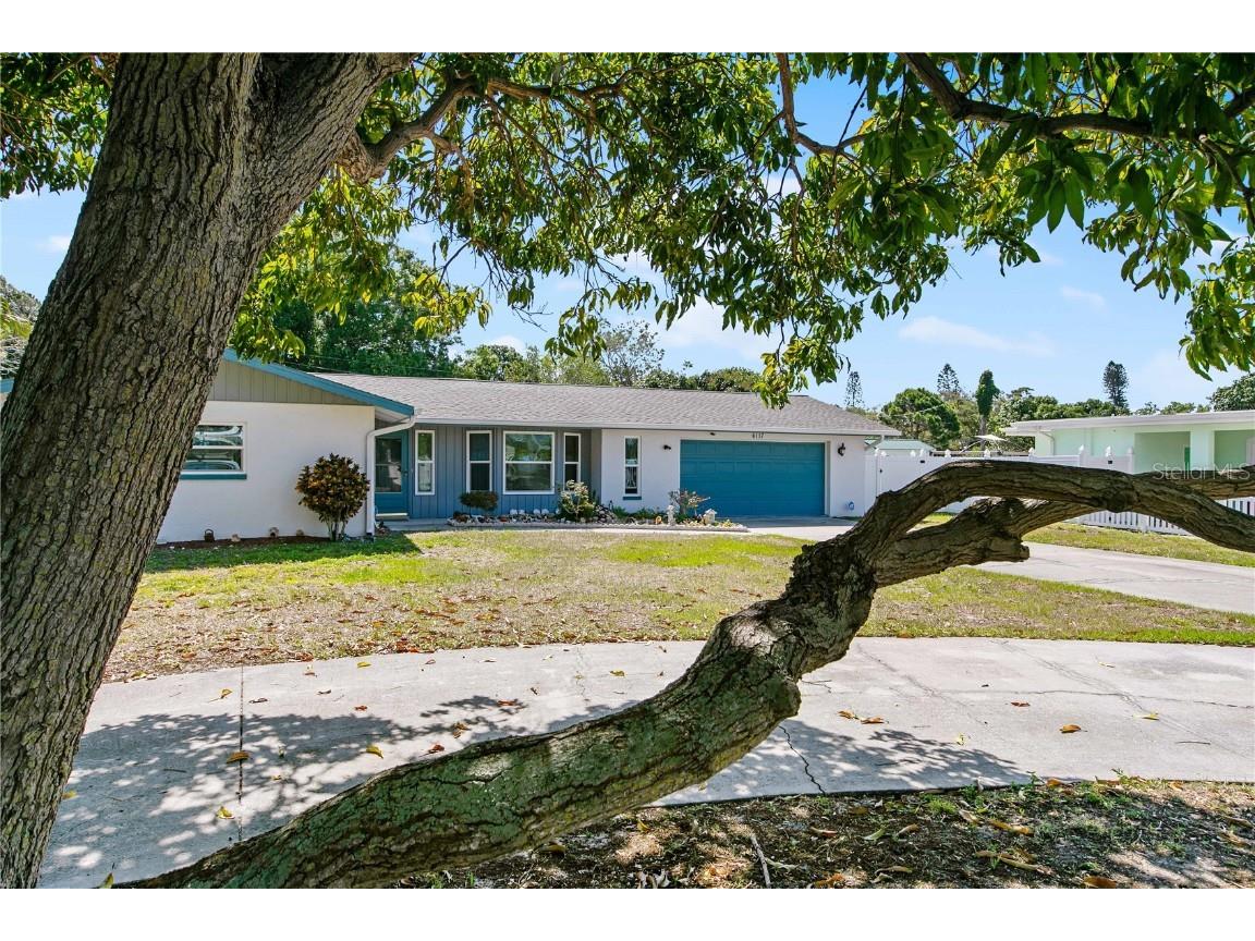 6117 Hollywood Boulevard Sarasota FL 34231 A4609088 image1
