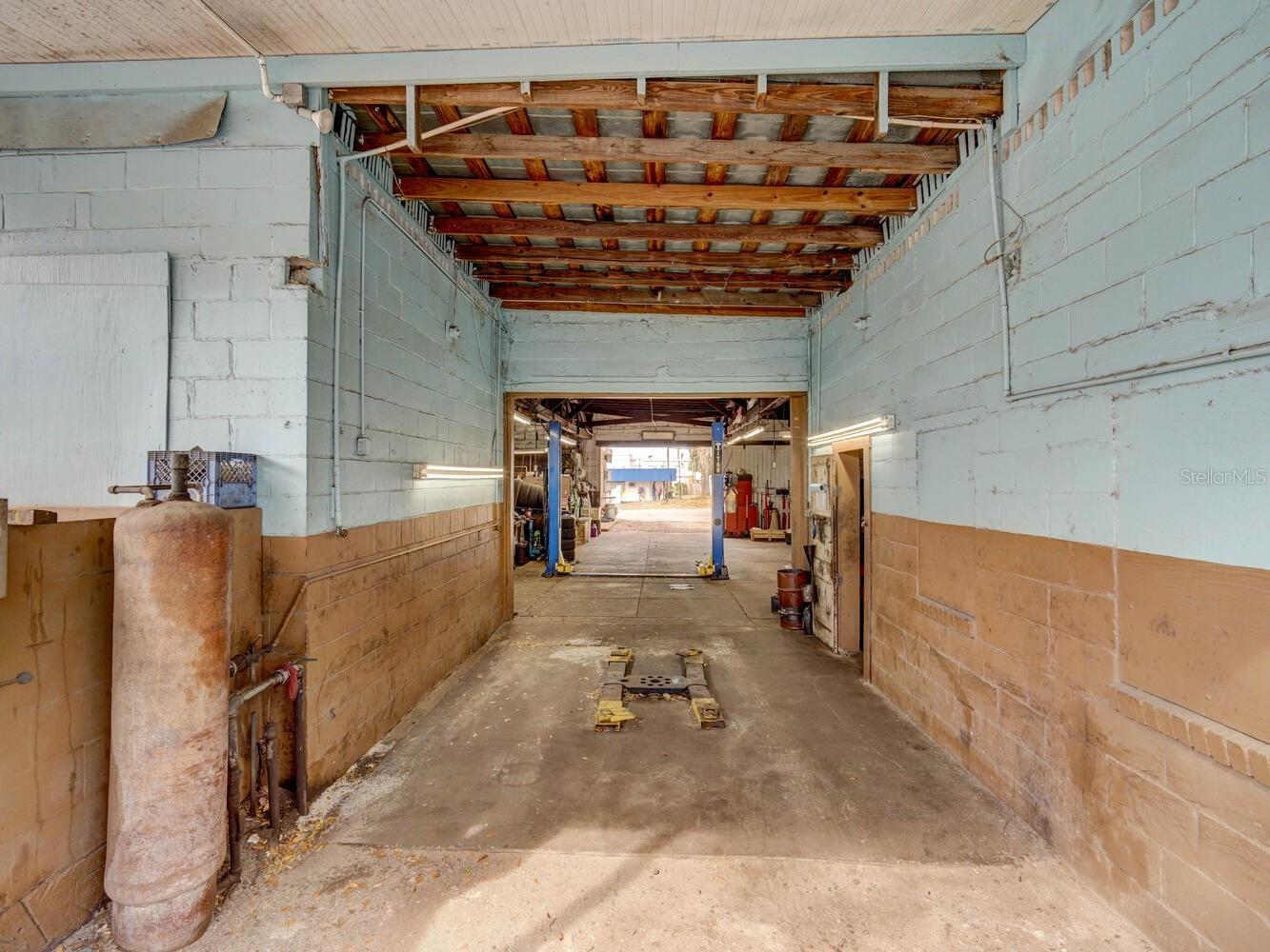 6118 Grand Boulevard New Port Richey FL 34652 W7886158 image32