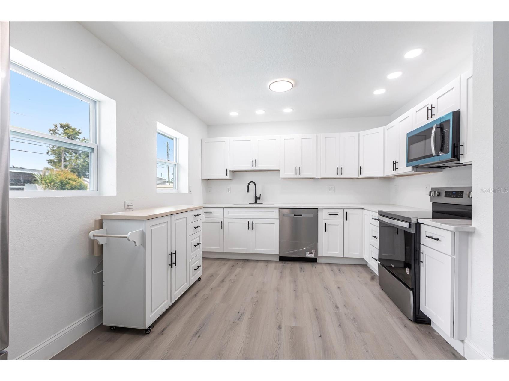 6119 19th Avenue N Saint Petersburg FL 33710 A4689426 image5
