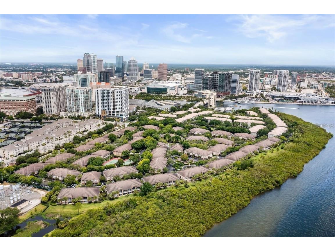 612 Arbor Lake Lane Tampa FL 33602 TB8388799 image1