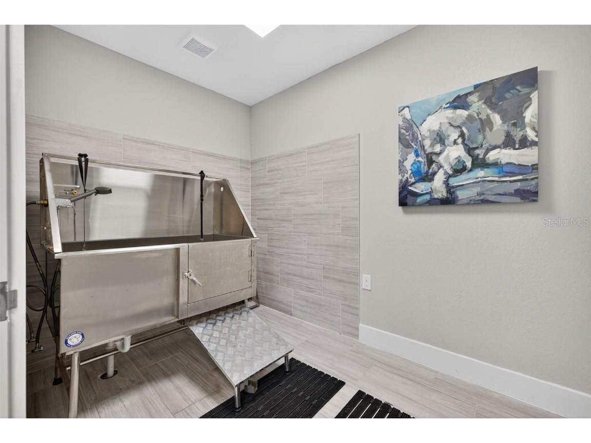 612 Bass Court #1130-D Dunedin FL 34698 A4669108 image25