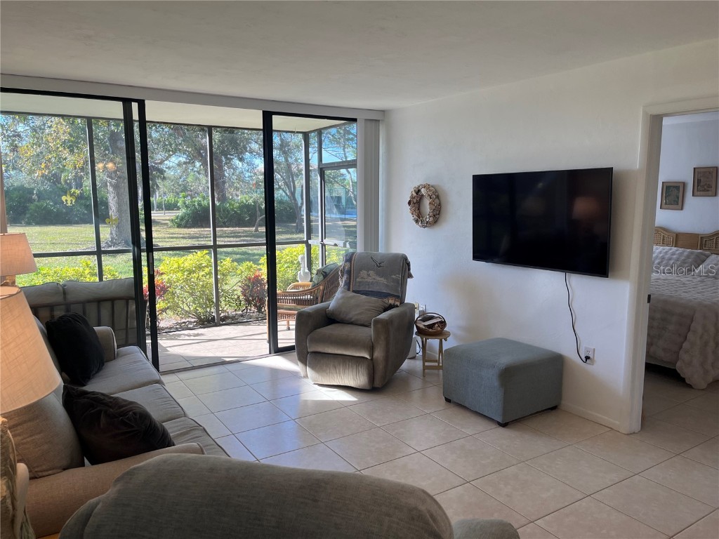 612 Bird Bay Drive S #112CAR Venice FL 34285 N6139718 image13