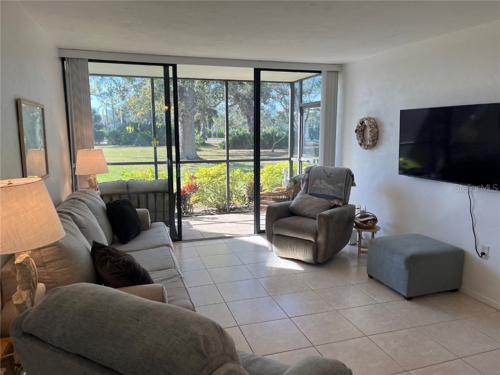 612 Bird Bay Drive S #112CAR Venice FL 34285 N6139718 image4