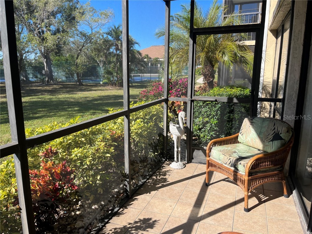 612 Bird Bay Drive S #112CAR Venice FL 34285 N6139718 image8