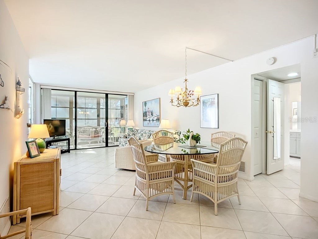 612 Bird Bay Drive S #114 Venice FL 34285 TB8438757 image2