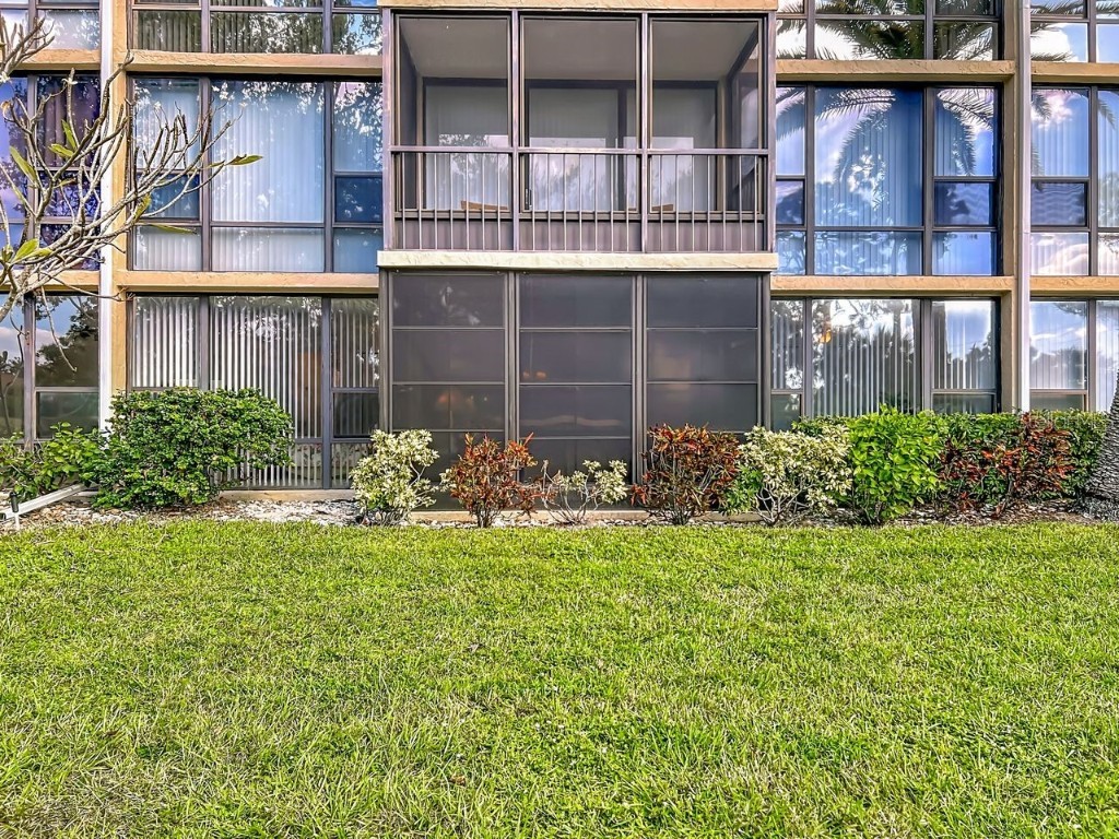 612 Bird Bay Drive S #114 Venice FL 34285 TB8438757 image26