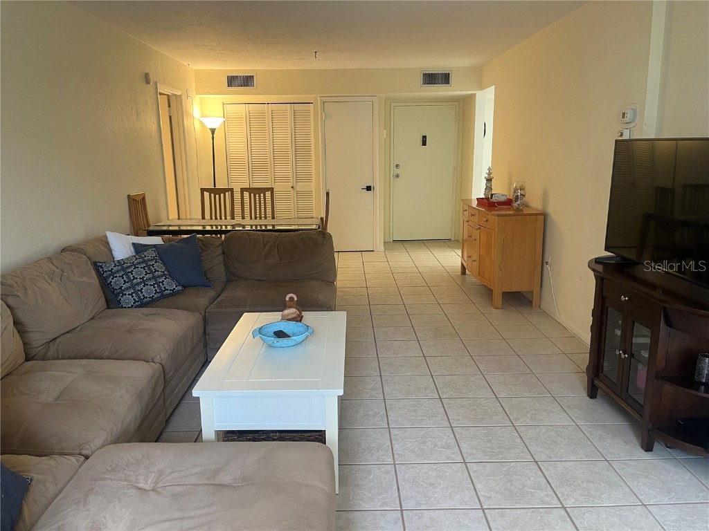 612 Bird Bay Drive S #211 Venice FL 34285 N6140014 image3