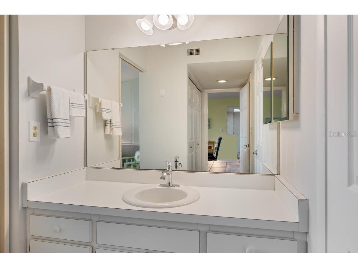 612 Bird Bay Drive S #308 Venice FL 34285 N6138847 image10