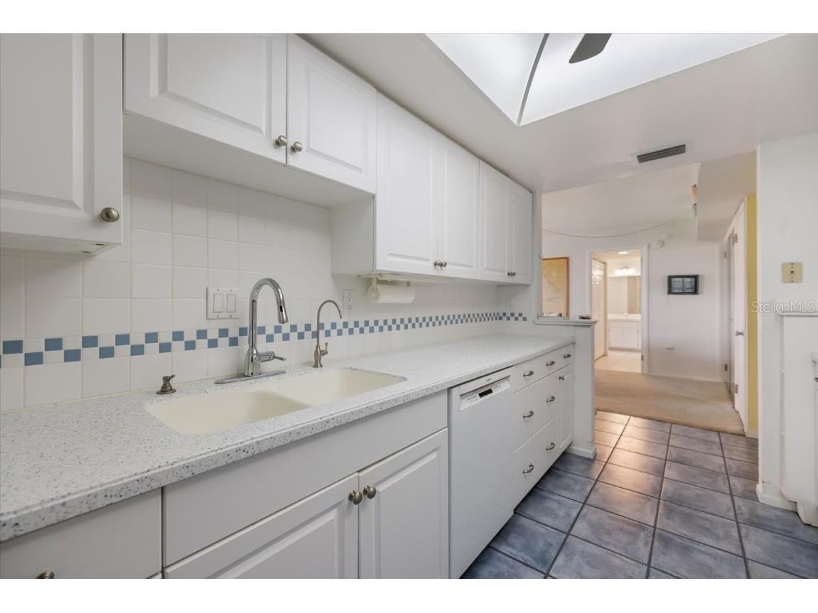 612 Bird Bay Drive S #308 Venice FL 34285 N6138847 image6