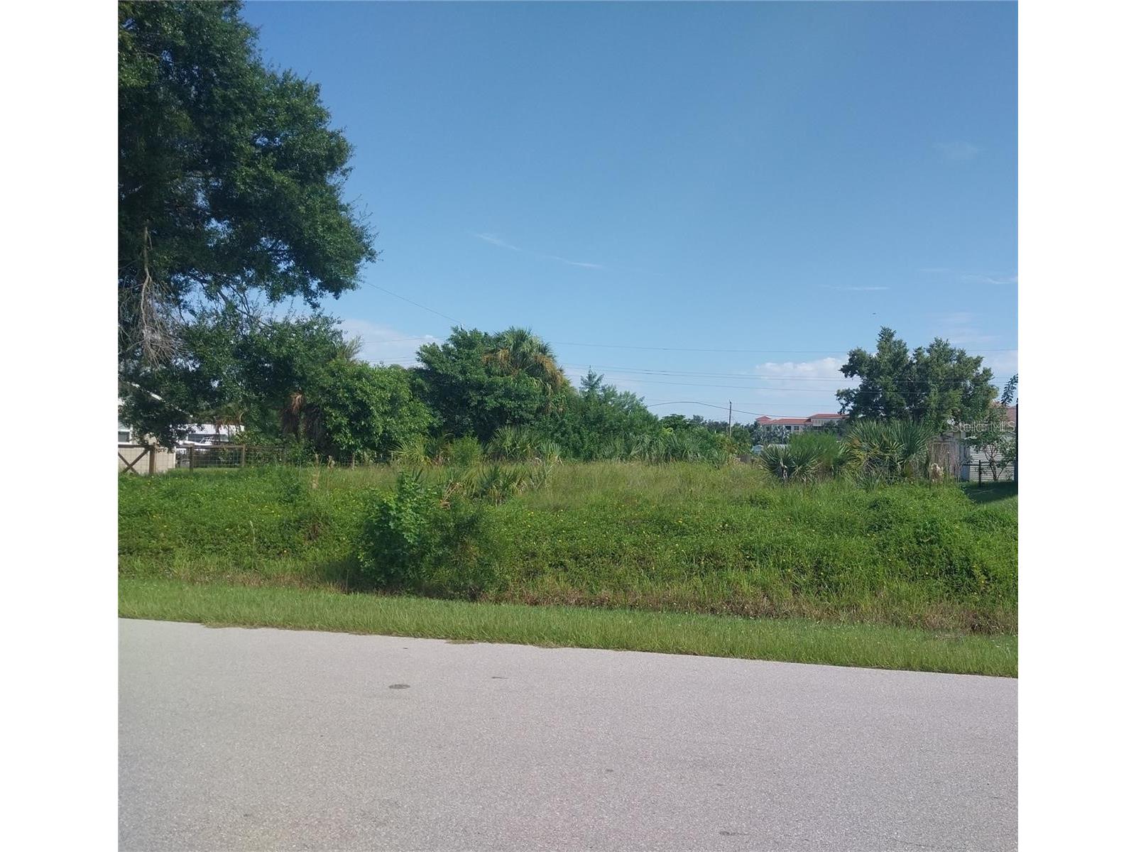 612 Dolphin Parkway Punta Gorda FL 33950 A4652452 image1