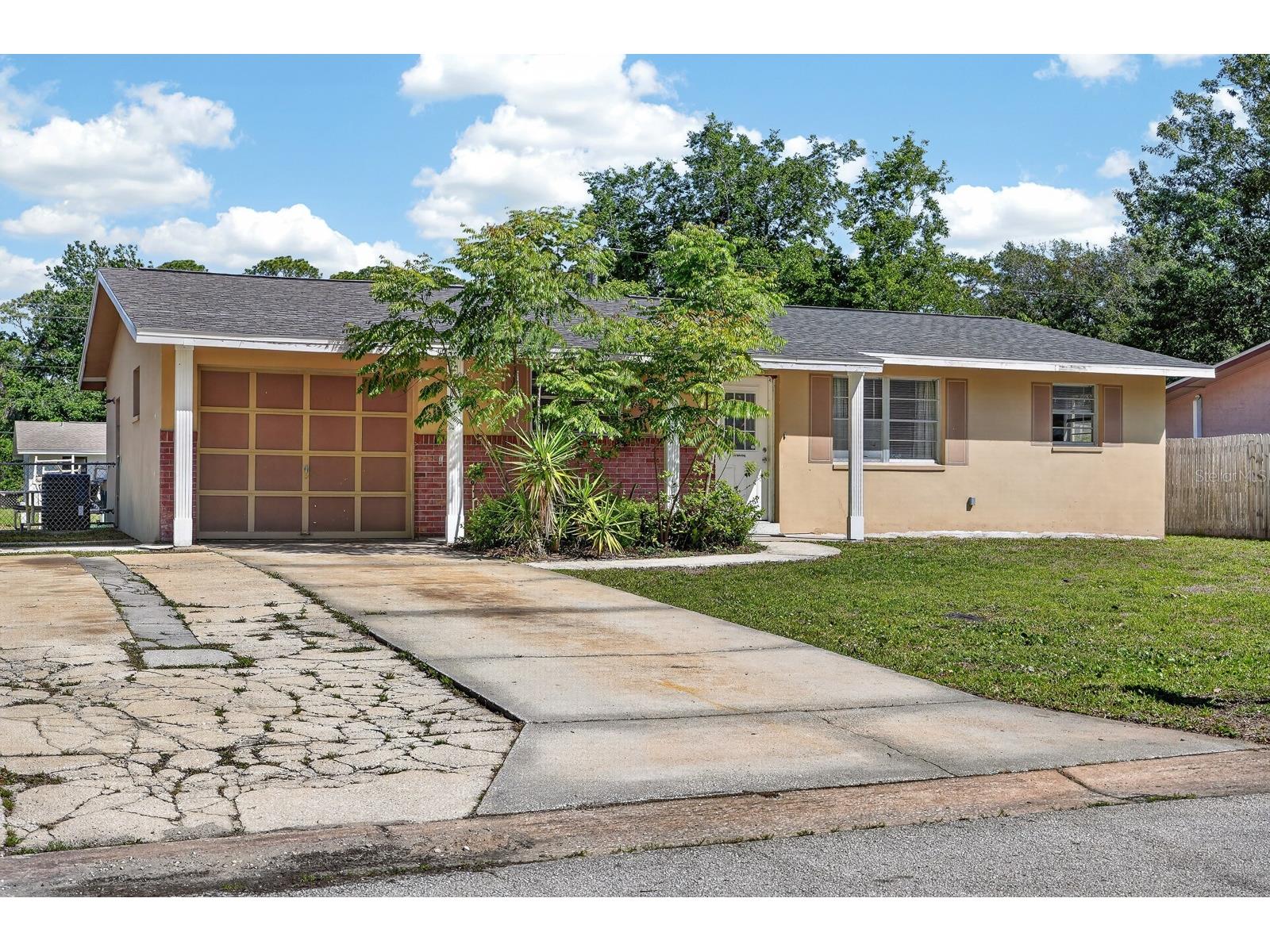 612 Johnson Drive Ormond Beach FL 32174 V4948504 image2