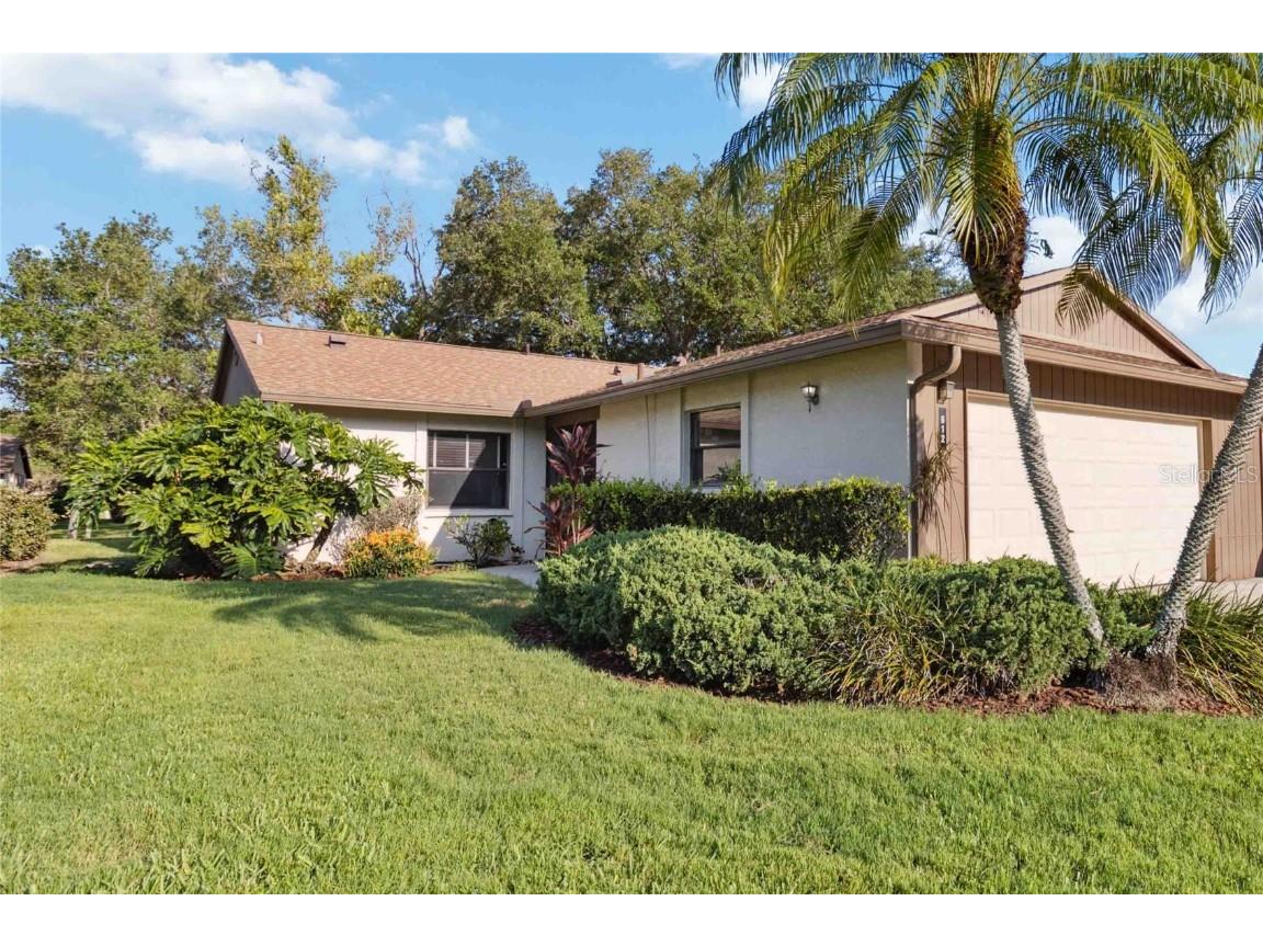 612 Oak Hill Circle #16 Sarasota FL 34232 A4613309 image1