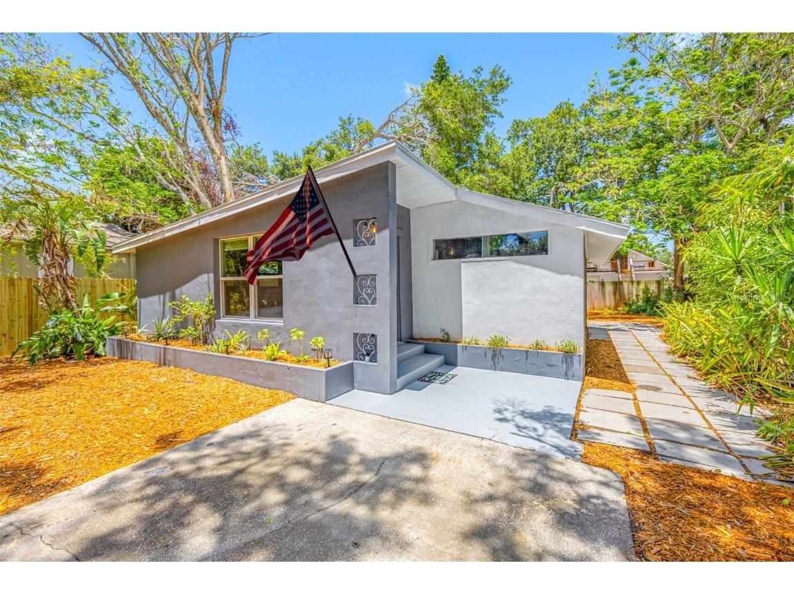 612 SW Beverly Avenue Largo FL 33770 TB8385754 image1