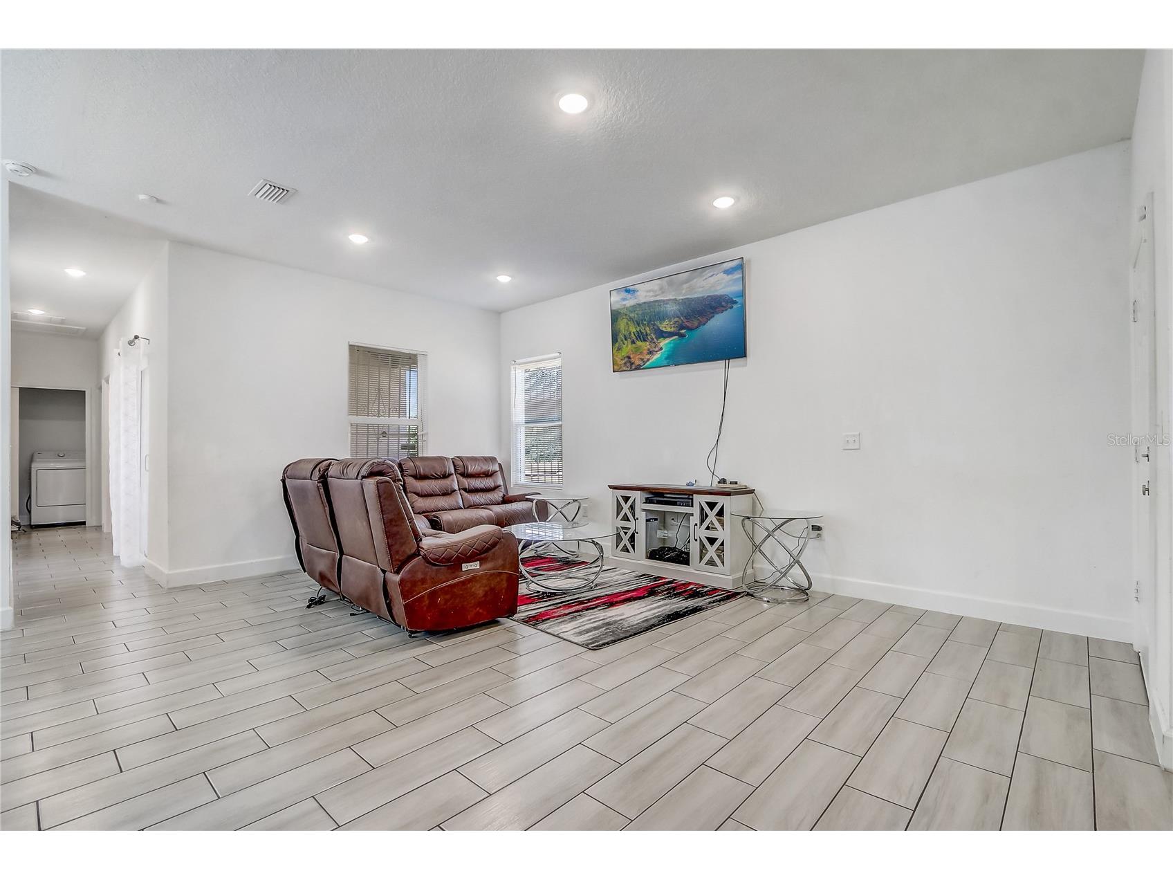 6120 Denson Drive Orlando FL 32808 O6416574 image5