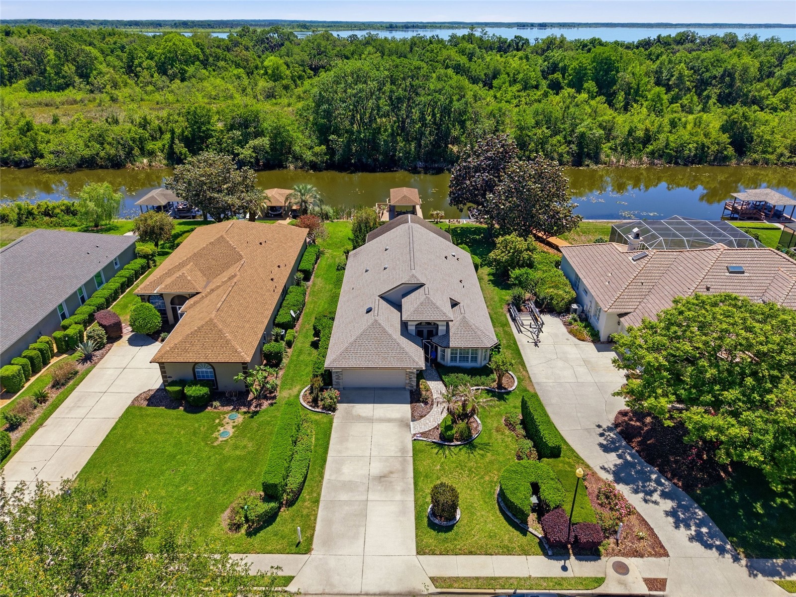 6120 Landings Boulevard Lady Lake FL 32159 - LAKE GRIFFIN OM722856 image2