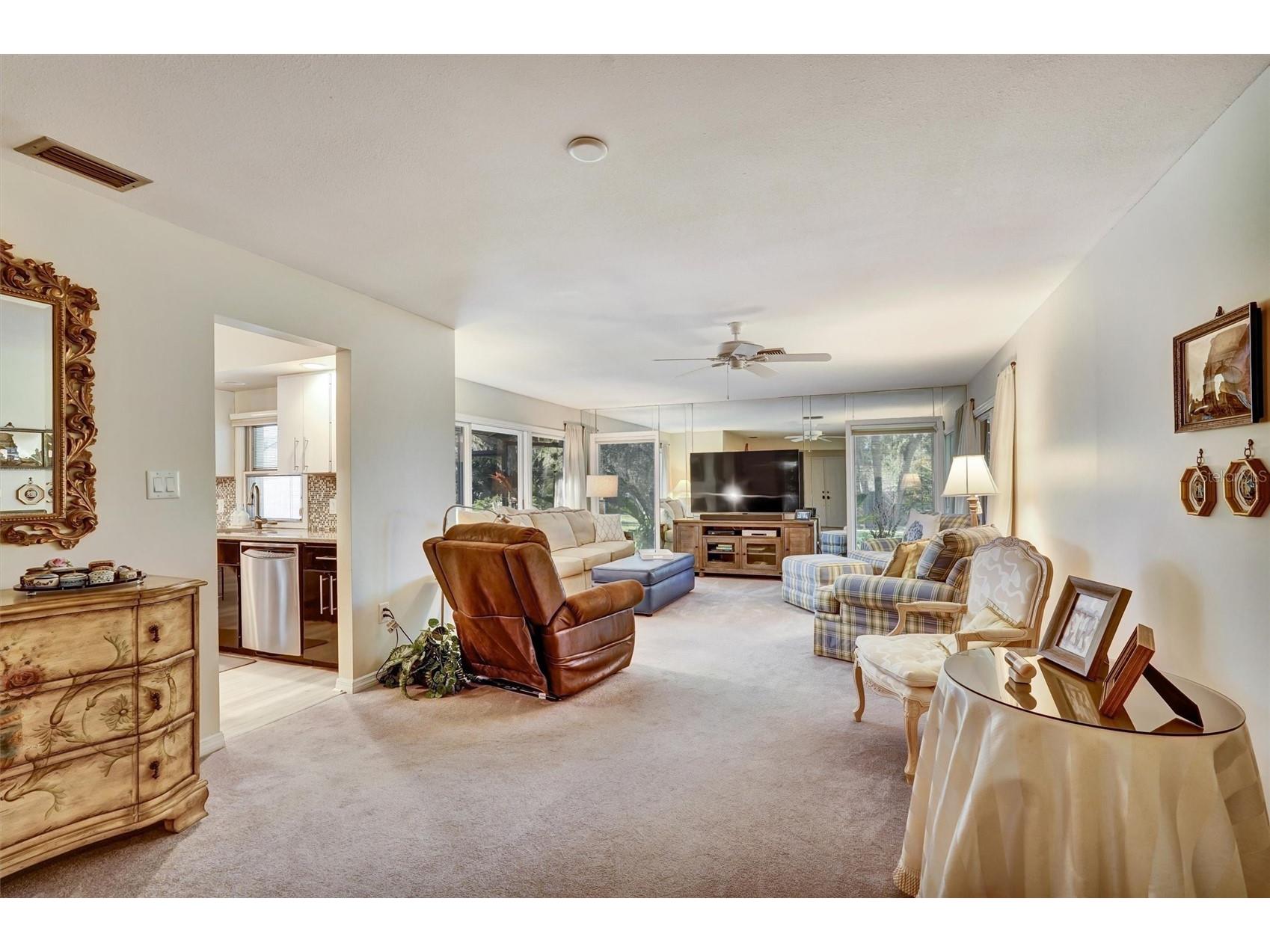 6120 Wilshire Circle #6 Sarasota FL 34238 - Mirror Lake A4678904 image18