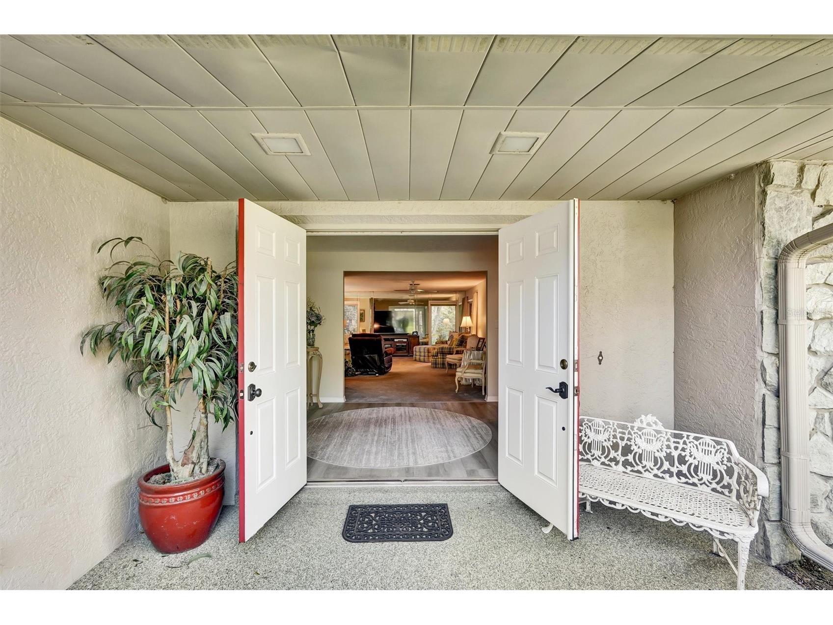 6120 Wilshire Circle #6 Sarasota FL 34238 - Mirror Lake A4678904 image3