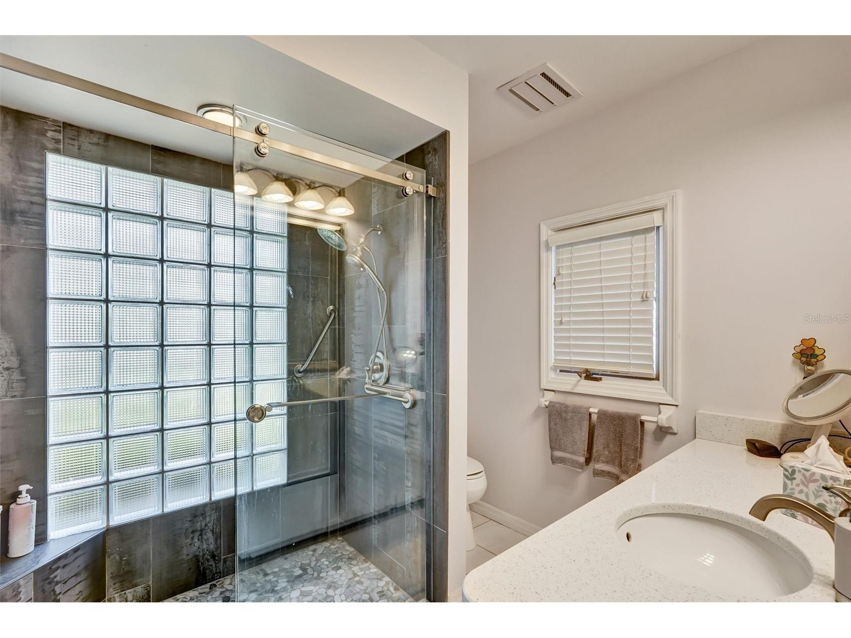 6120 Wilshire Circle #6 Sarasota FL 34238 - Mirror Lake A4678904 image30