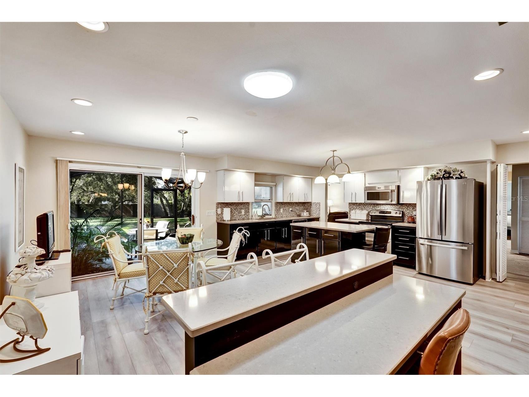 6120 Wilshire Circle #6 Sarasota FL 34238 - Mirror Lake A4678904 image9