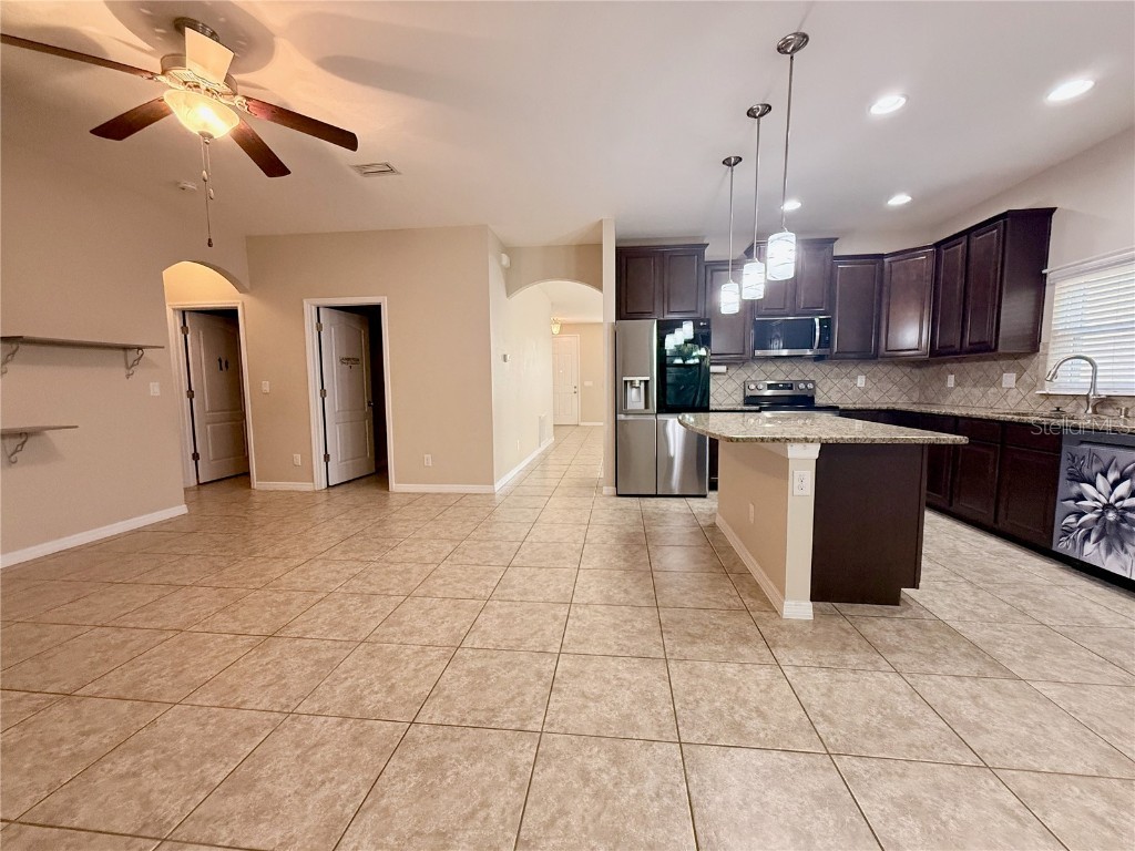 6121 35th Court E Bradenton FL 34203 A4653677 image12