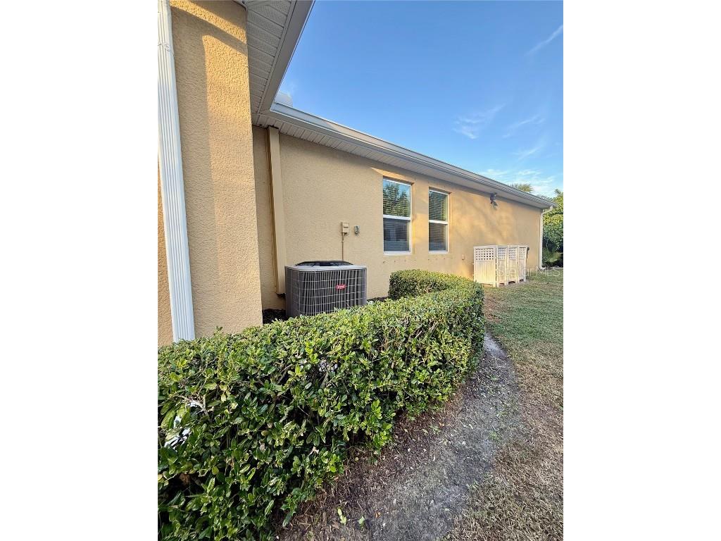 6121 35th Court E Bradenton FL 34203 A4653677 image36