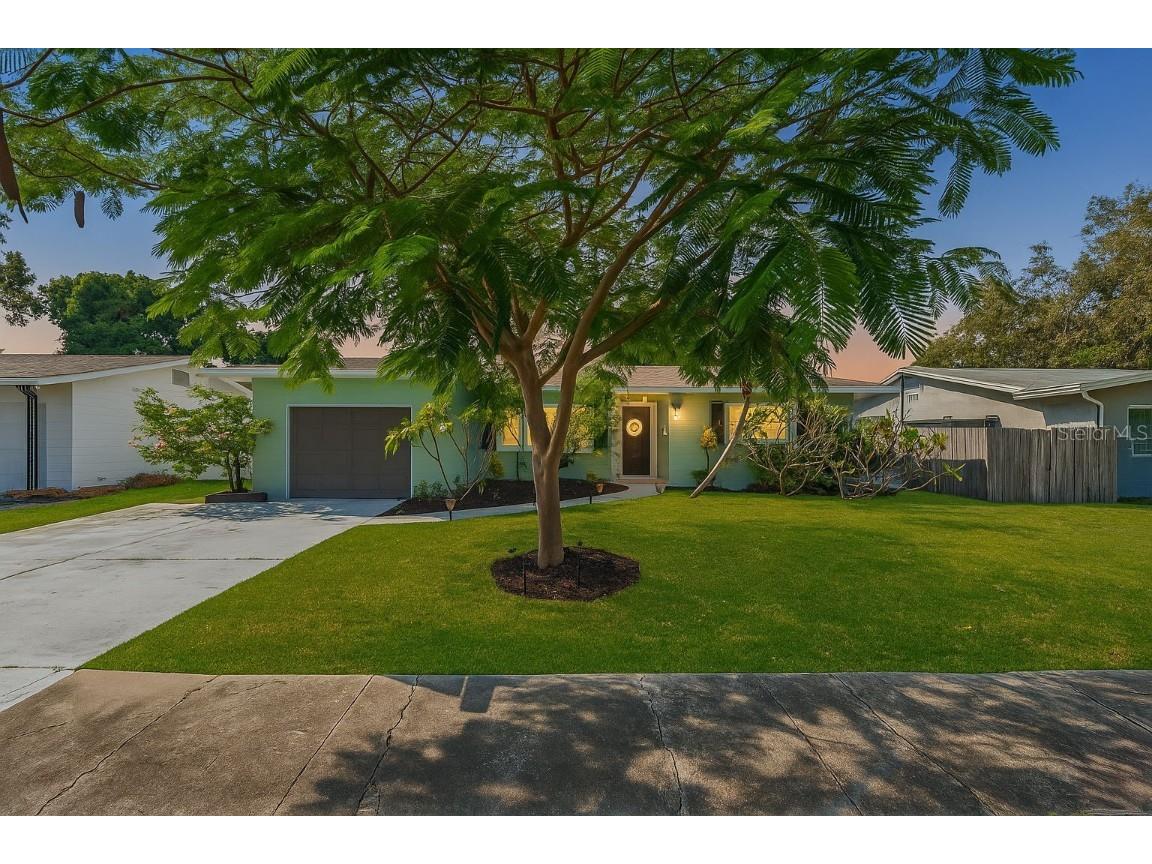 6121 4th Street S Saint Petersburg FL 33705 TB8441689 image1