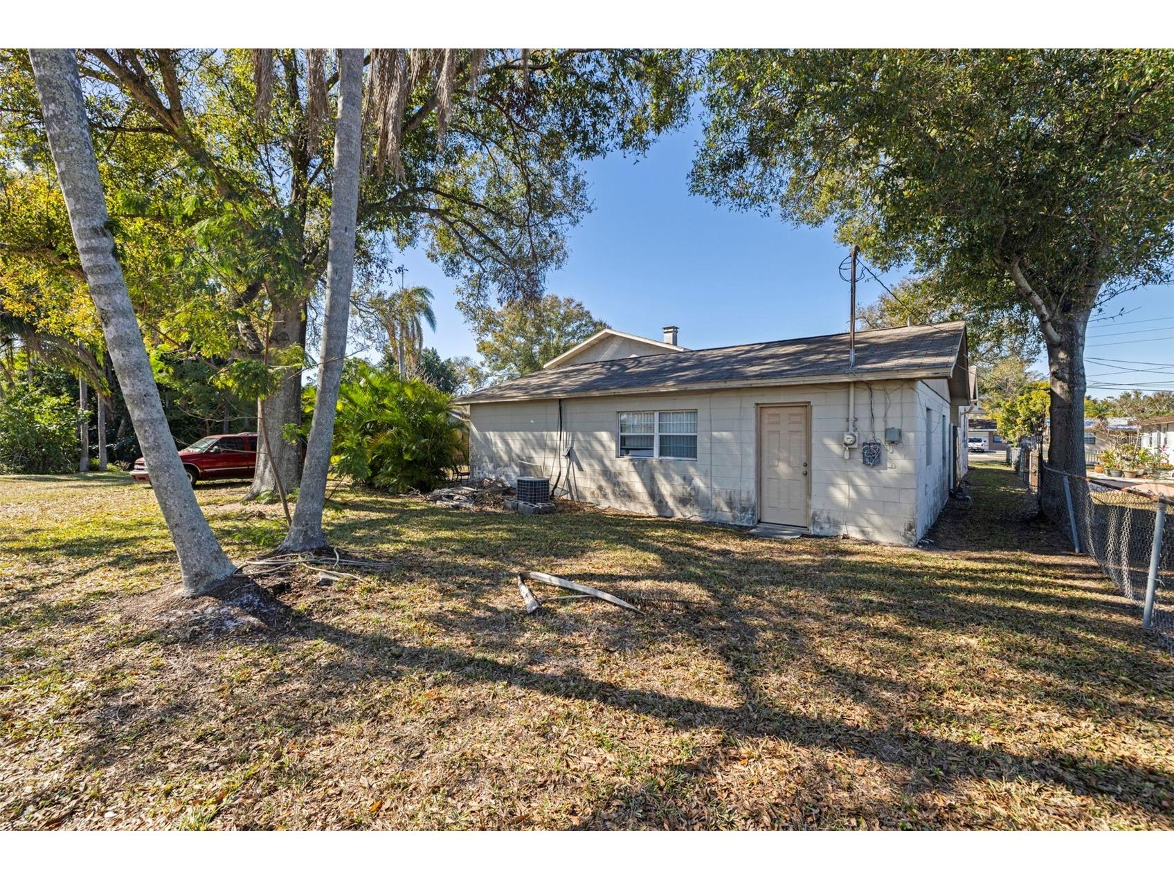 6121 58th Street N Saint Petersburg FL 33709 TB8471440 image48