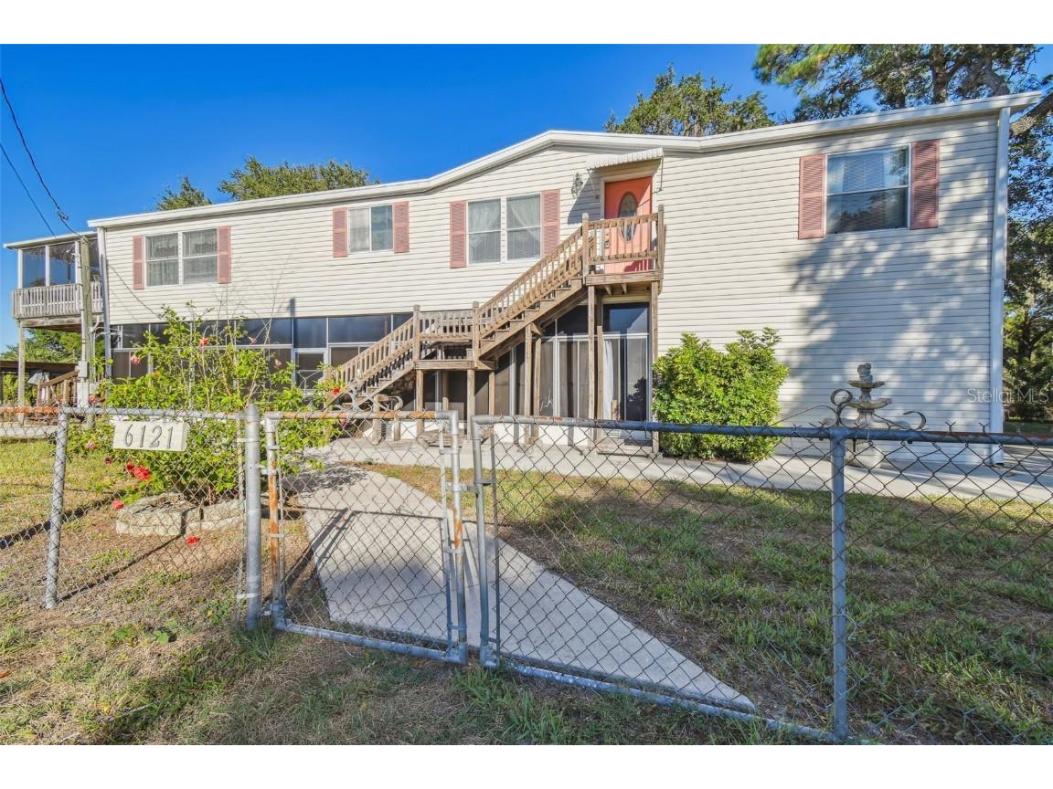 6121 Island Drive Weeki Wachee FL 34607 - Mud River W7859033 image1