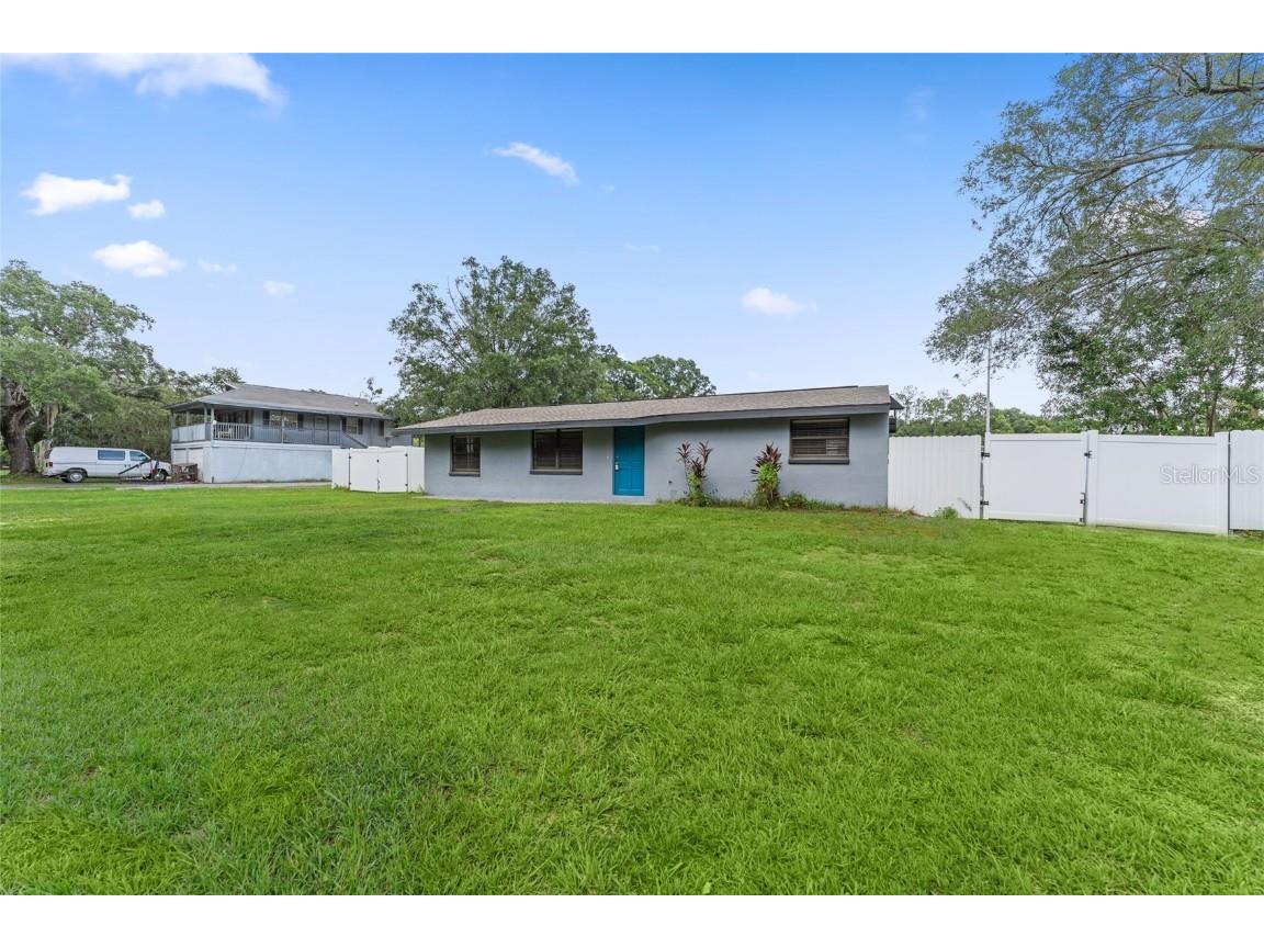 6121 N Falkenburg Road Tampa FL 33610 U8251685 image1