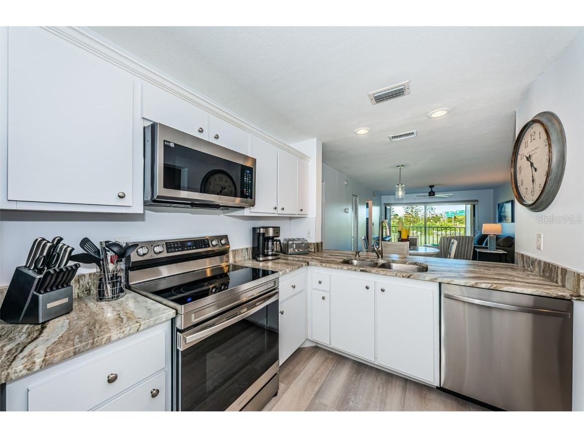 6121 Palma Del Mar Boulevard S #228 Saint Petersburg FL 33715 U8220727 image3