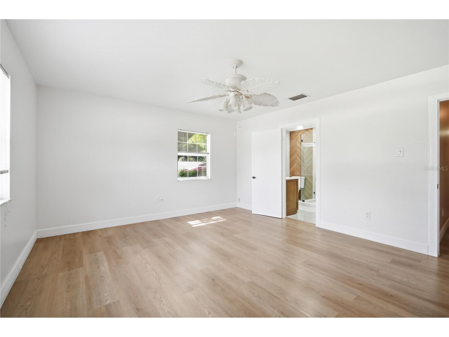 6121 Whiteway Drive Tampa FL 33617 TB8513382 image13