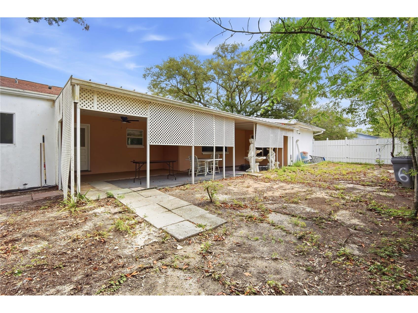 6121 Whiteway Drive Tampa FL 33617 TB8513382 image24