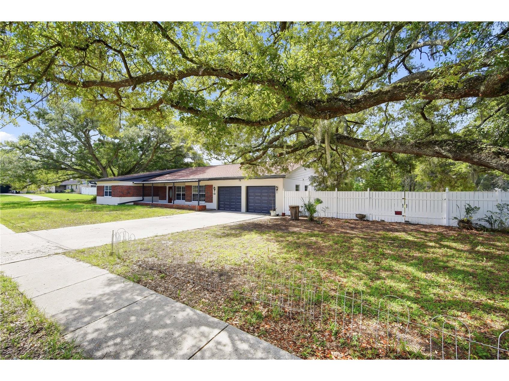 6121 Whiteway Drive Tampa FL 33617 TB8513382 image3
