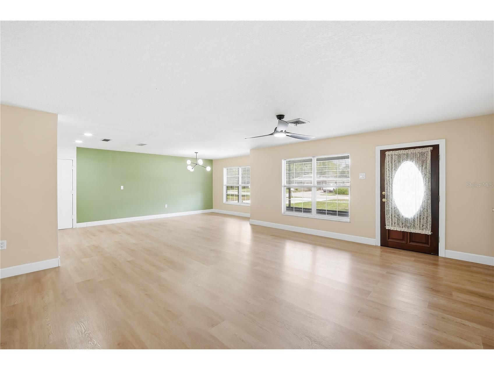6121 Whiteway Drive Tampa FL 33617 TB8513382 image4