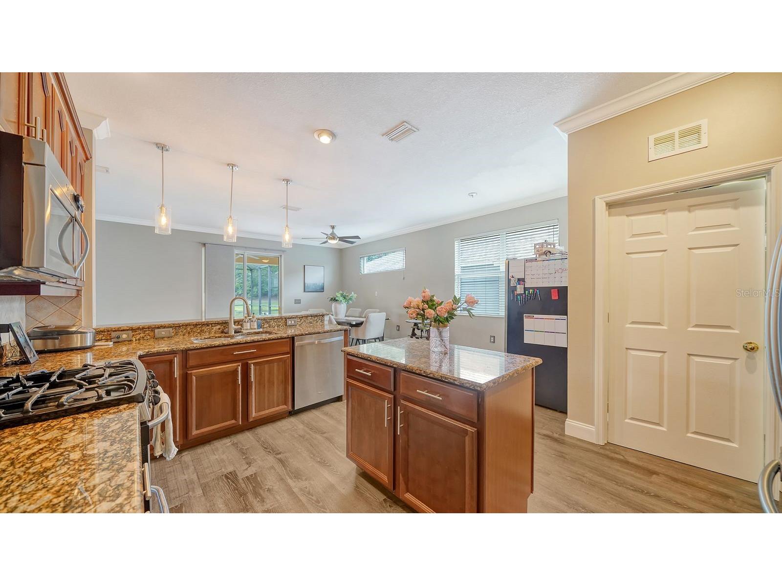 6122 Blue Runner Court Lakewood Ranch FL 34202 - LAKE UIGLEIN A4686699 image13