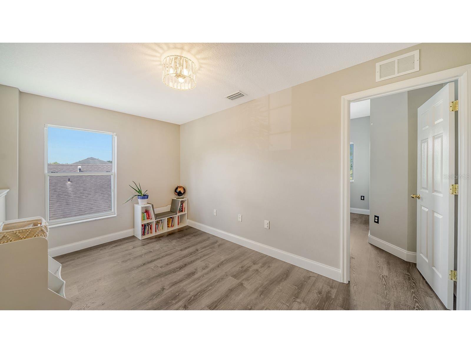 6122 Blue Runner Court Lakewood Ranch FL 34202 - LAKE UIGLEIN A4686699 image19